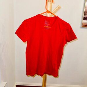 GAP Essential V-Neck Tee – Bright Red, XS